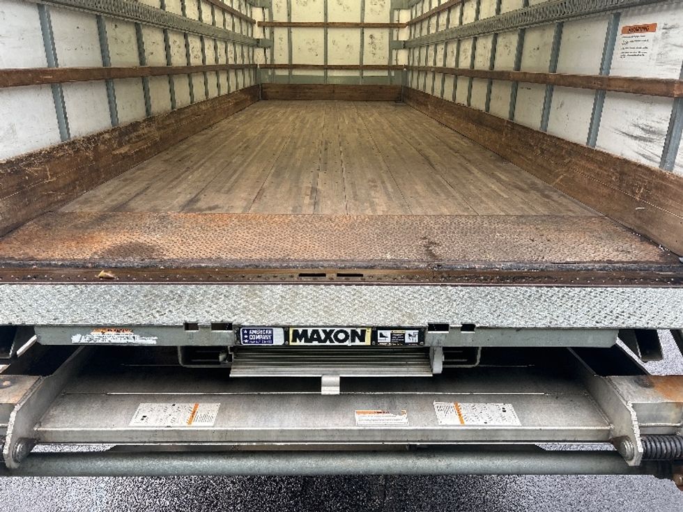 Medium Duty Box Truck-Light and Medium Duty Trucks-Freightliner-2022-M2-Salem-VA-377,688\n\t\tmiles-$ 26,250 - Image 10