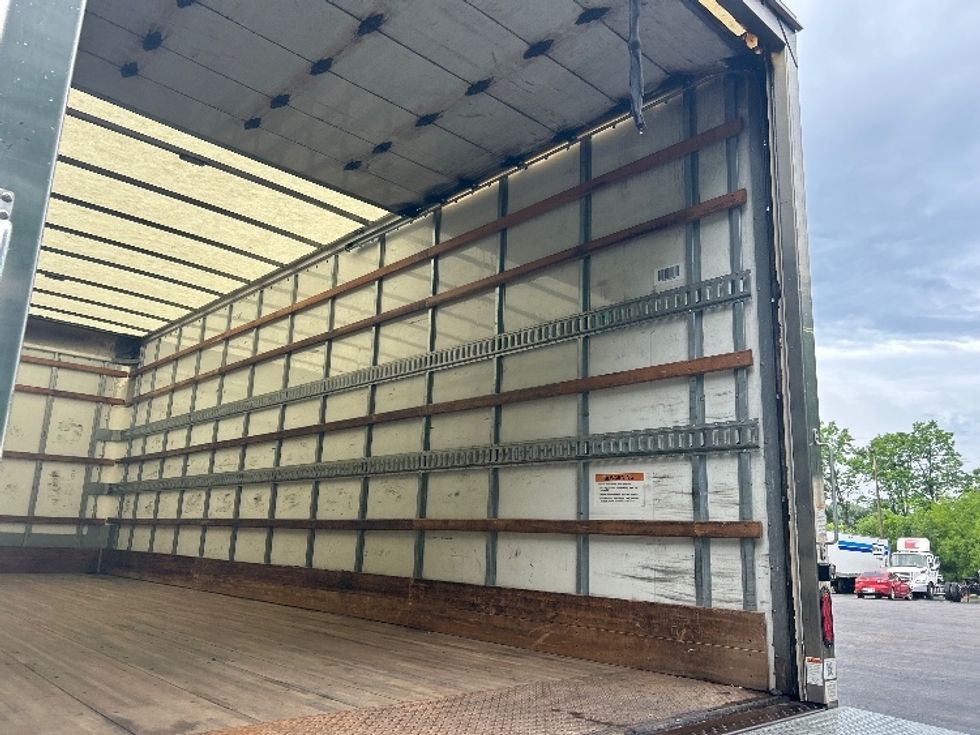 Medium Duty Box Truck-Light and Medium Duty Trucks-Freightliner-2022-M2-Salem-VA-377,688\n\t\tmiles-$ 26,250 - Image 12