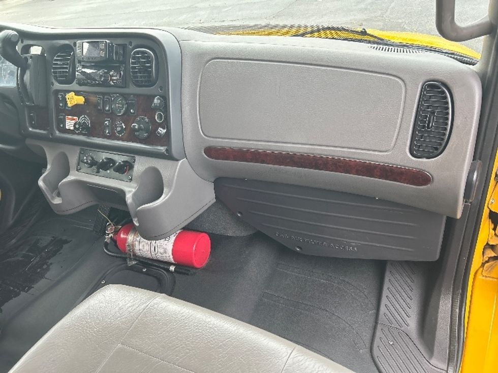 Medium Duty Box Truck-Light and Medium Duty Trucks-Freightliner-2022-M2-Salem-VA-377,688\n\t\tmiles-$ 26,250 - Image 21