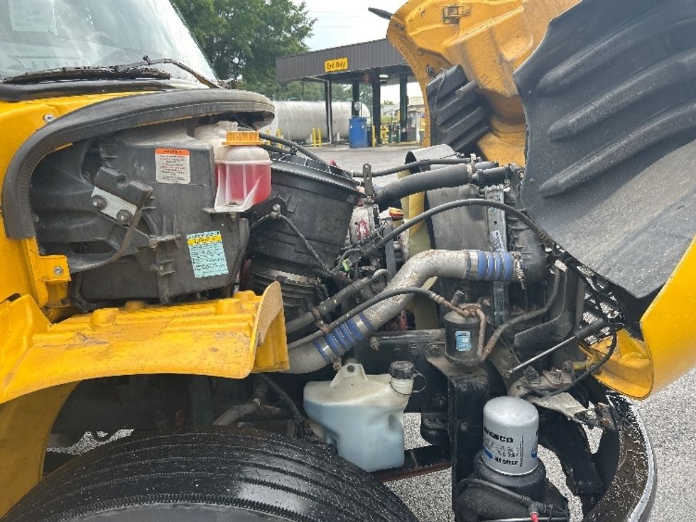 Medium Duty Box Truck-Light and Medium Duty Trucks-Freightliner-2022-M2-Salem-VA-377,688\n\t\tmiles-$ 26,250 - Image 23
