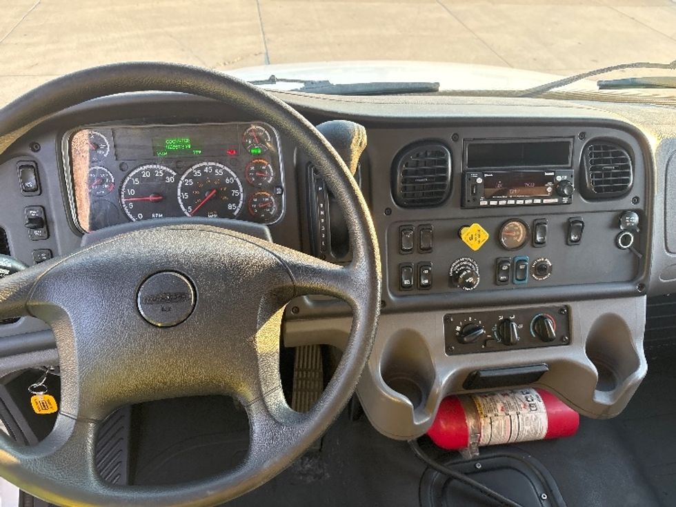 Medium Duty Box Truck-Light and Medium Duty Trucks-Freightliner-2022-M2-Salt Lake City-UT-168,630\n\t\tmiles-$ 69,750 - Image 18