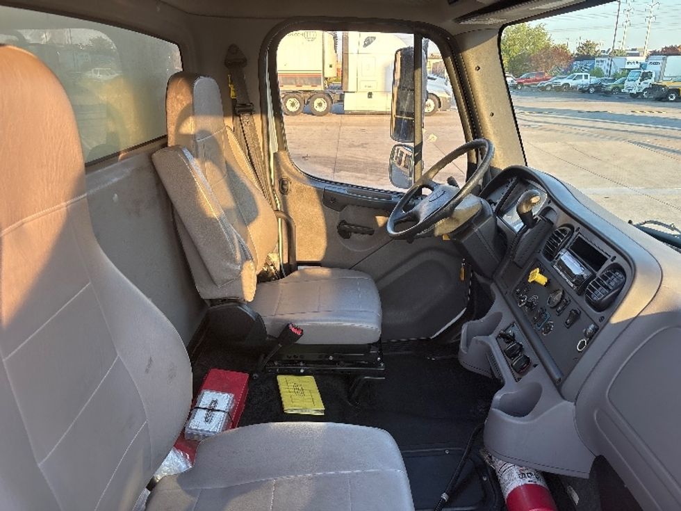 Medium Duty Box Truck-Light and Medium Duty Trucks-Freightliner-2022-M2-Salt Lake City-UT-168,630\n\t\tmiles-$ 69,750 - Image 22