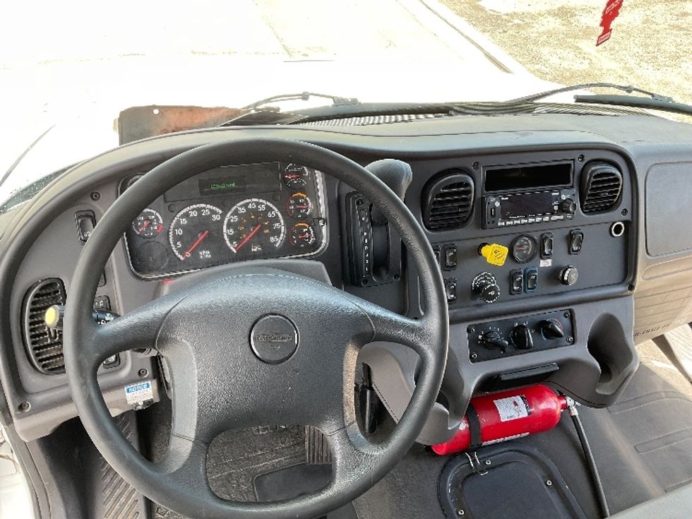 Medium Duty Box Truck-Light and Medium Duty Trucks-Freightliner-2022-M2-Salt Lake City-UT-182,332\n\t\tmiles-$ 62,000 - Image 18