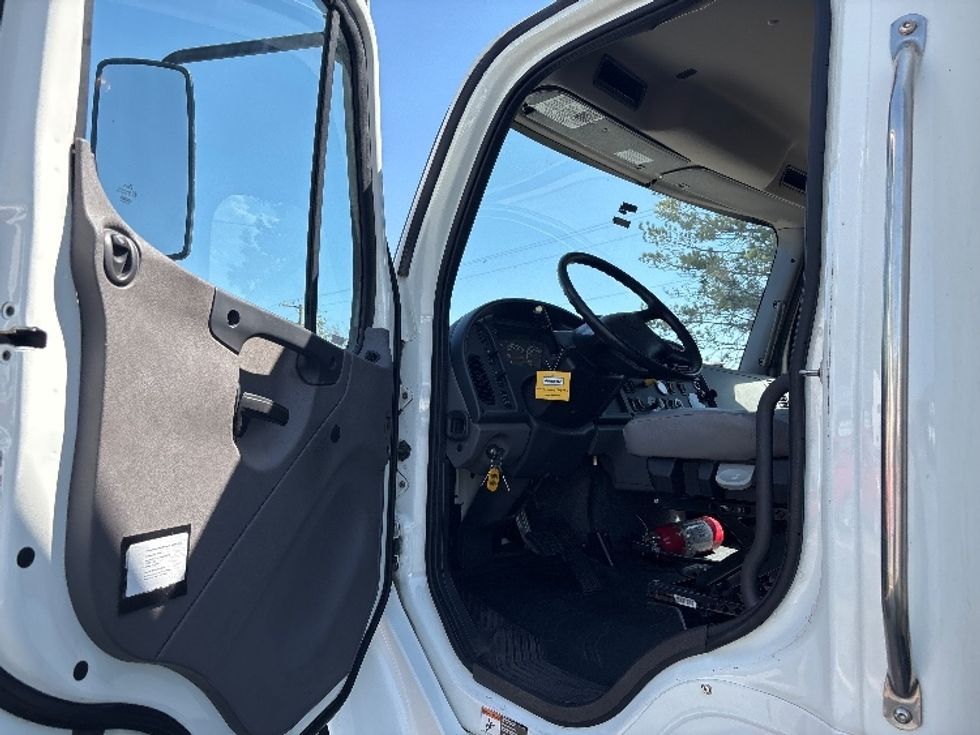 Medium Duty Box Truck-Light and Medium Duty Trucks-Freightliner-2022-M2-Salt Lake City-UT-191,858\n\t\tmiles-$ 65,750 - Image 16