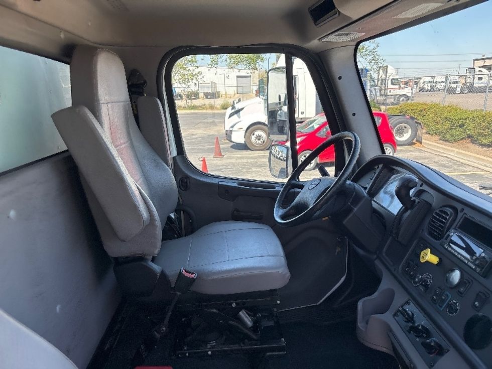 Medium Duty Box Truck-Light and Medium Duty Trucks-Freightliner-2022-M2-Salt Lake City-UT-191,858\n\t\tmiles-$ 65,750 - Image 22
