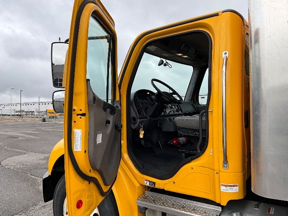 Medium Duty Box Truck-Light and Medium Duty Trucks-Freightliner-2022-M2-Salt Lake City-UT-245,414\n\t\tmiles-$ 44,250 - Image 16