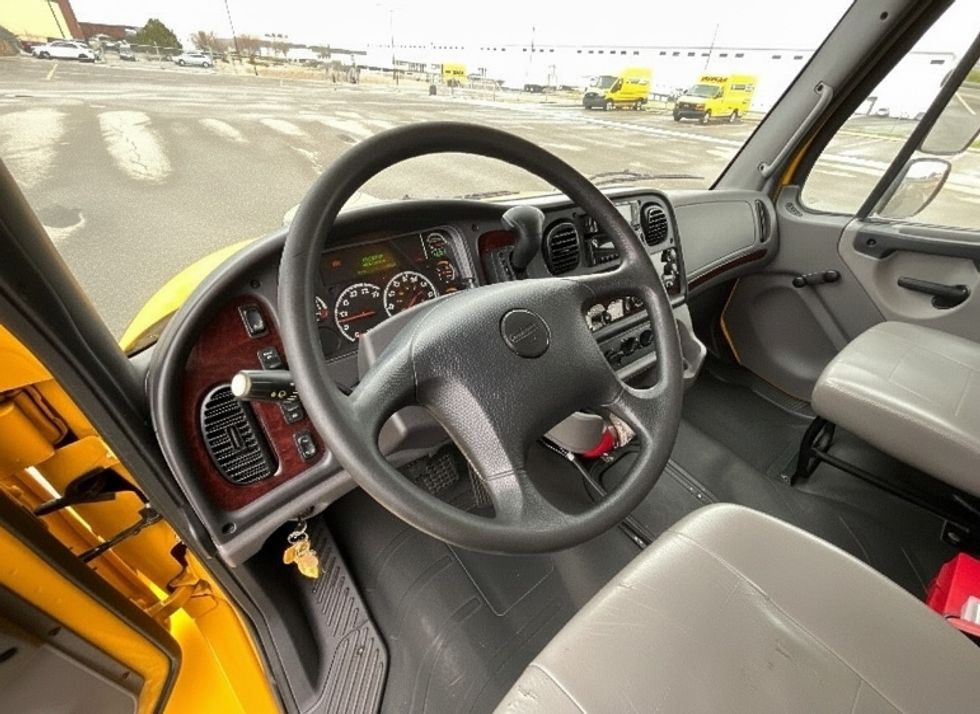 Medium Duty Box Truck-Light and Medium Duty Trucks-Freightliner-2022-M2-Salt Lake City-UT-245,414\n\t\tmiles-$ 44,250 - Image 17