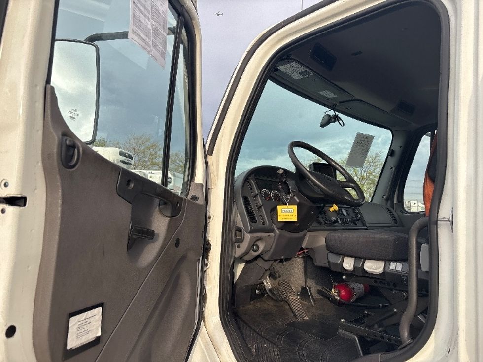Medium Duty Box Truck-Light and Medium Duty Trucks-Freightliner-2022-M2-Salt Lake City-UT-336,290\n\t\tmiles-$ 29,750 - Image 16