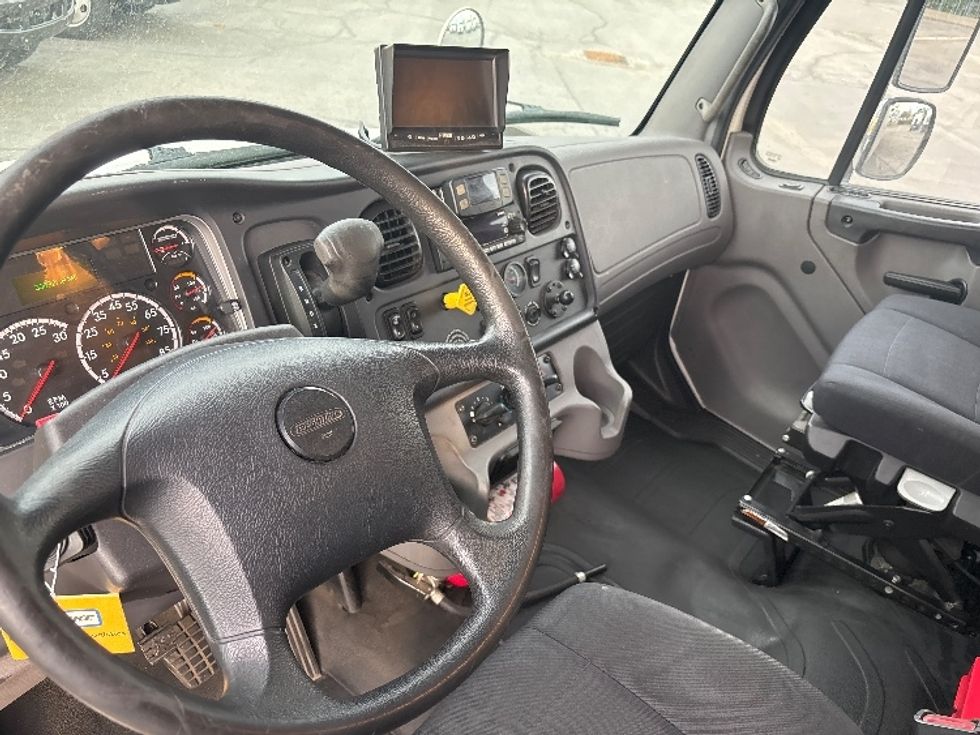 Medium Duty Box Truck-Light and Medium Duty Trucks-Freightliner-2022-M2-Salt Lake City-UT-336,290\n\t\tmiles-$ 29,750 - Image 17