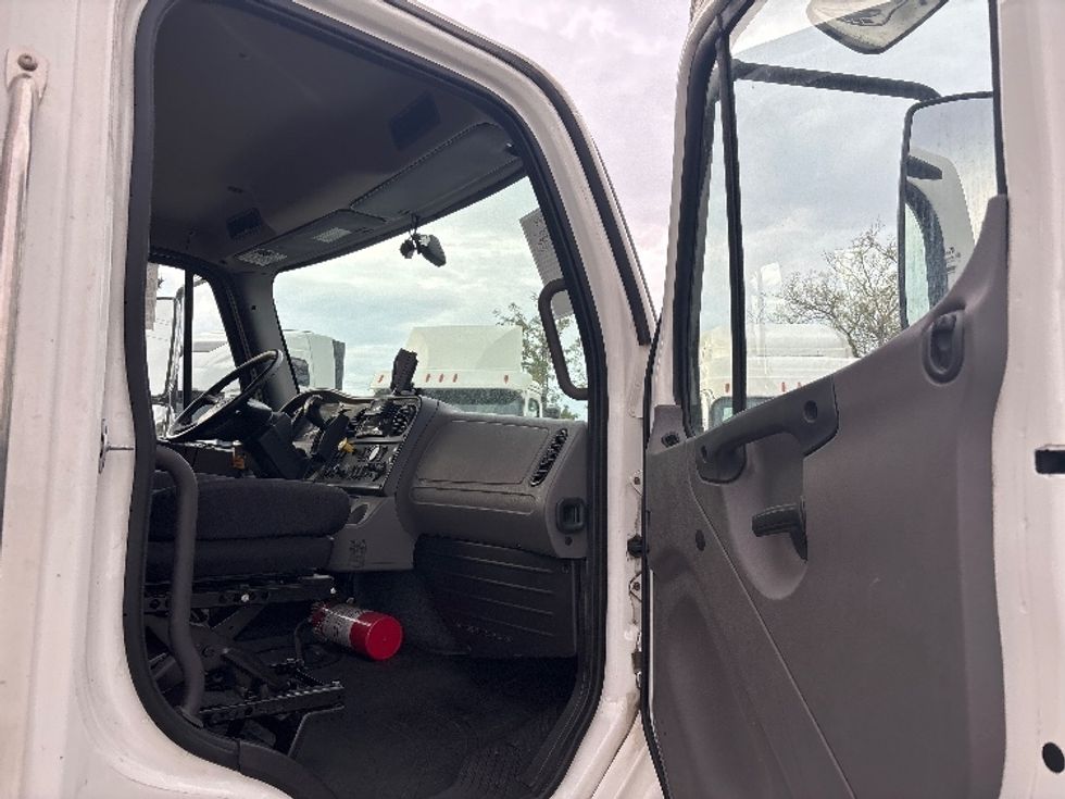 Medium Duty Box Truck-Light and Medium Duty Trucks-Freightliner-2022-M2-Salt Lake City-UT-336,290\n\t\tmiles-$ 29,750 - Image 20