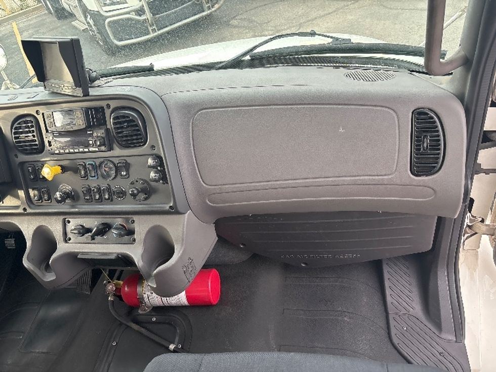 Medium Duty Box Truck-Light and Medium Duty Trucks-Freightliner-2022-M2-Salt Lake City-UT-336,290\n\t\tmiles-$ 29,750 - Image 21