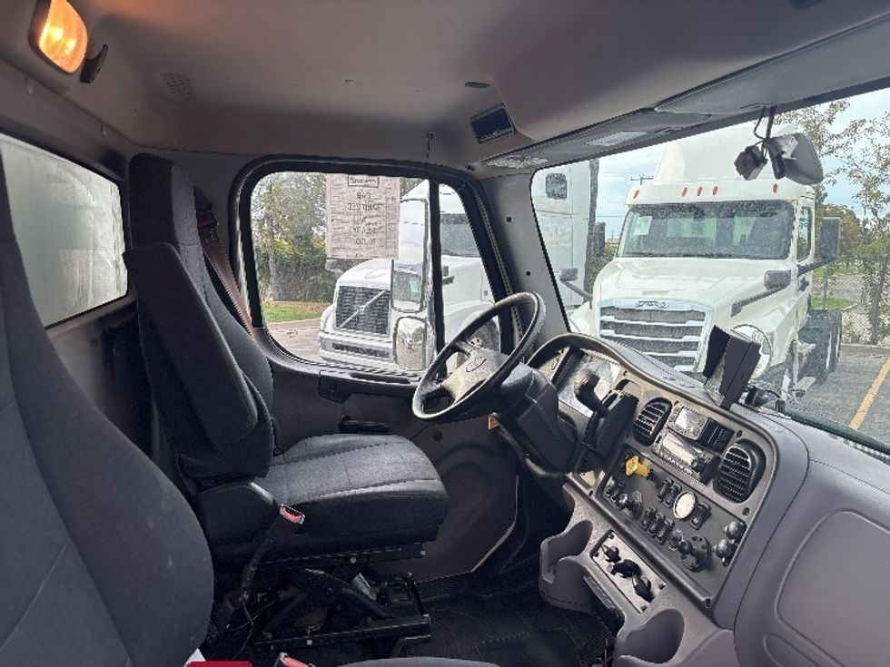 Medium Duty Box Truck-Light and Medium Duty Trucks-Freightliner-2022-M2-Salt Lake City-UT-336,290\n\t\tmiles-$ 29,750 - Image 22