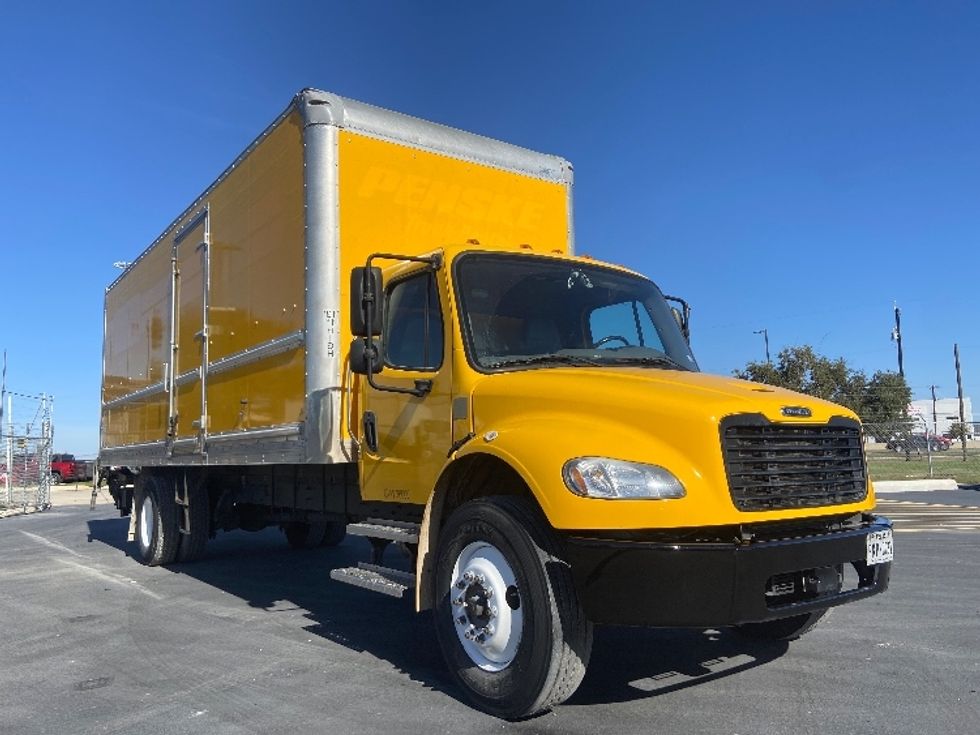 Medium Duty Box Truck-Light and Medium Duty Trucks-Freightliner-2022-M2-San Antonio-TX-117,261\n\t\tmiles-$ 74,250 - Image 1