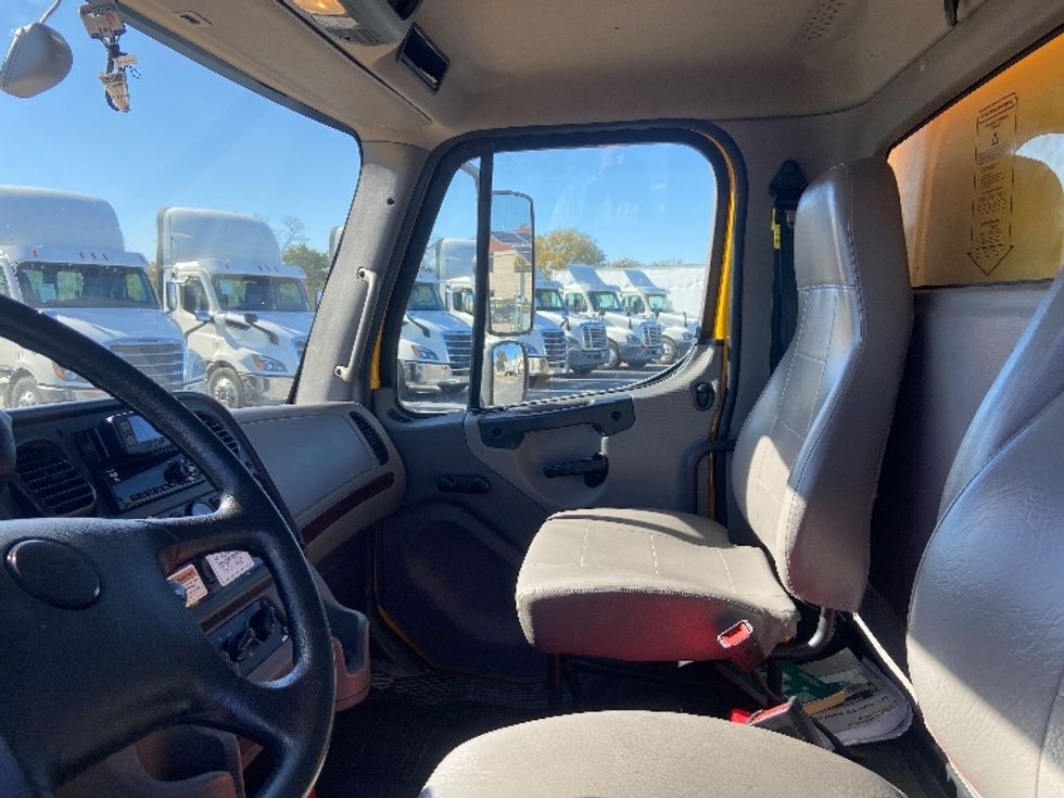 Medium Duty Box Truck-Light and Medium Duty Trucks-Freightliner-2022-M2-San Antonio-TX-117,261\n\t\tmiles-$ 74,250 - Image 19