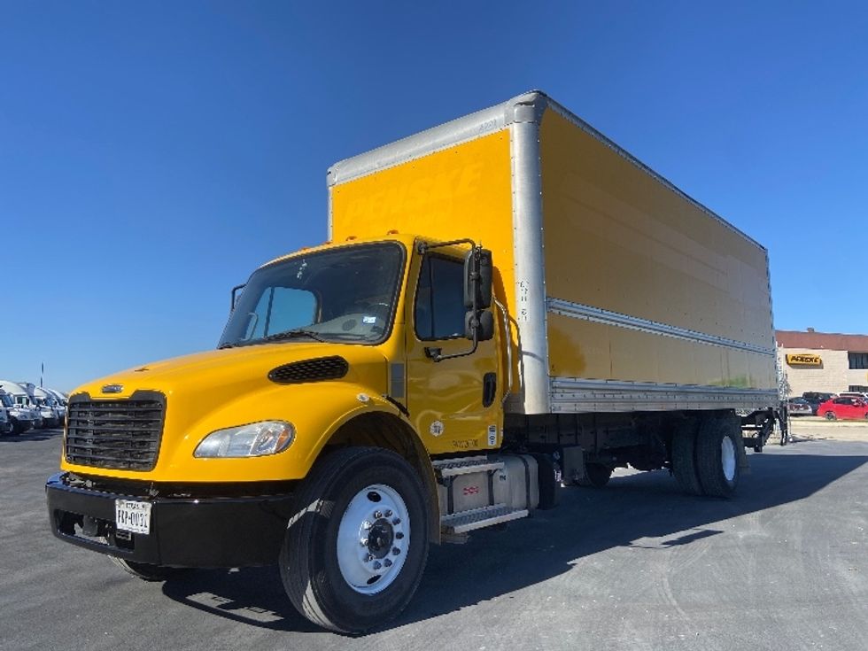Medium Duty Box Truck-Light and Medium Duty Trucks-Freightliner-2022-M2-San Antonio-TX-117,261\n\t\tmiles-$ 74,250 - Image 3