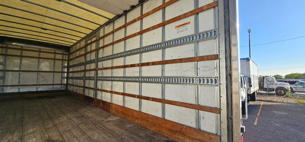 Medium Duty Box Truck-Light and Medium Duty Trucks-Freightliner-2022-M2-San Antonio-TX-120,086\n\t\tmiles-$ 73,750 - Image 12