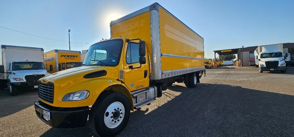 Medium Duty Box Truck-Light and Medium Duty Trucks-Freightliner-2022-M2-San Antonio-TX-120,086\n\t\tmiles-$ 73,750 - Image 3