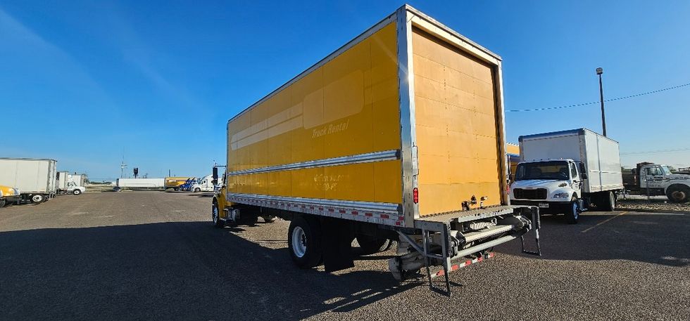 Medium Duty Box Truck-Light and Medium Duty Trucks-Freightliner-2022-M2-San Antonio-TX-120,086\n\t\tmiles-$ 73,750 - Image 6