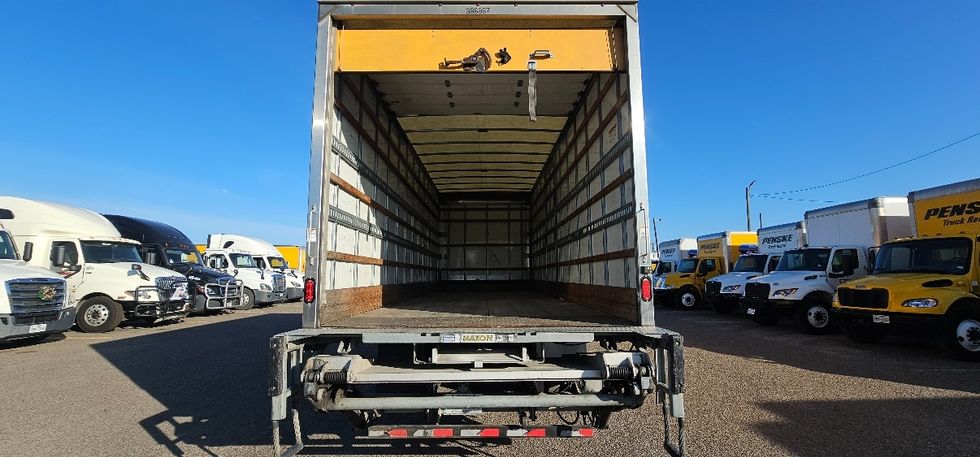 Medium Duty Box Truck-Light and Medium Duty Trucks-Freightliner-2022-M2-San Antonio-TX-120,086\n\t\tmiles-$ 73,750 - Image 8