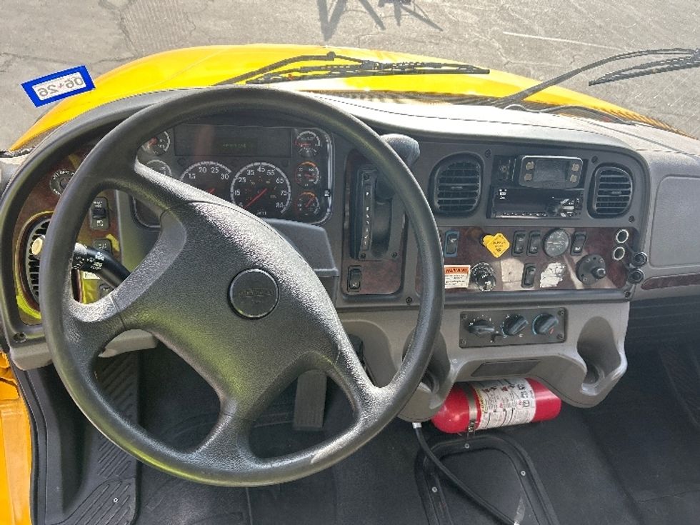 Medium Duty Box Truck-Light and Medium Duty Trucks-Freightliner-2022-M2-San Antonio-TX-222,678\n\t\tmiles-$ 50,250 - Image 18