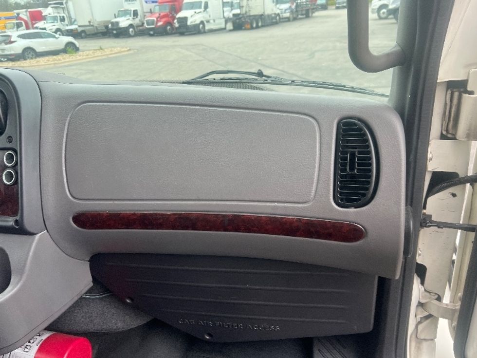 Medium Duty Box Truck-Light and Medium Duty Trucks-Freightliner-2022-M2-San Antonio-TX-239,420\n\t\tmiles-$ 51,500 - Image 21