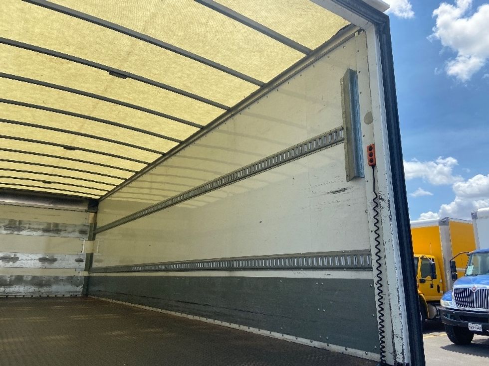 Medium Duty Box Truck-Light and Medium Duty Trucks-Freightliner-2022-M2-San Antonio-TX-322,717\n\t\tmiles-$ 27,000 - Image 12