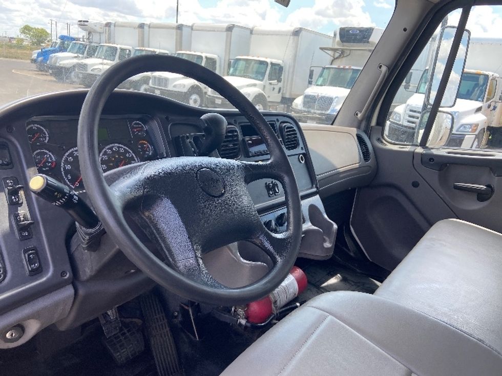 Medium Duty Box Truck-Light and Medium Duty Trucks-Freightliner-2022-M2-San Antonio-TX-322,717\n\t\tmiles-$ 27,000 - Image 17