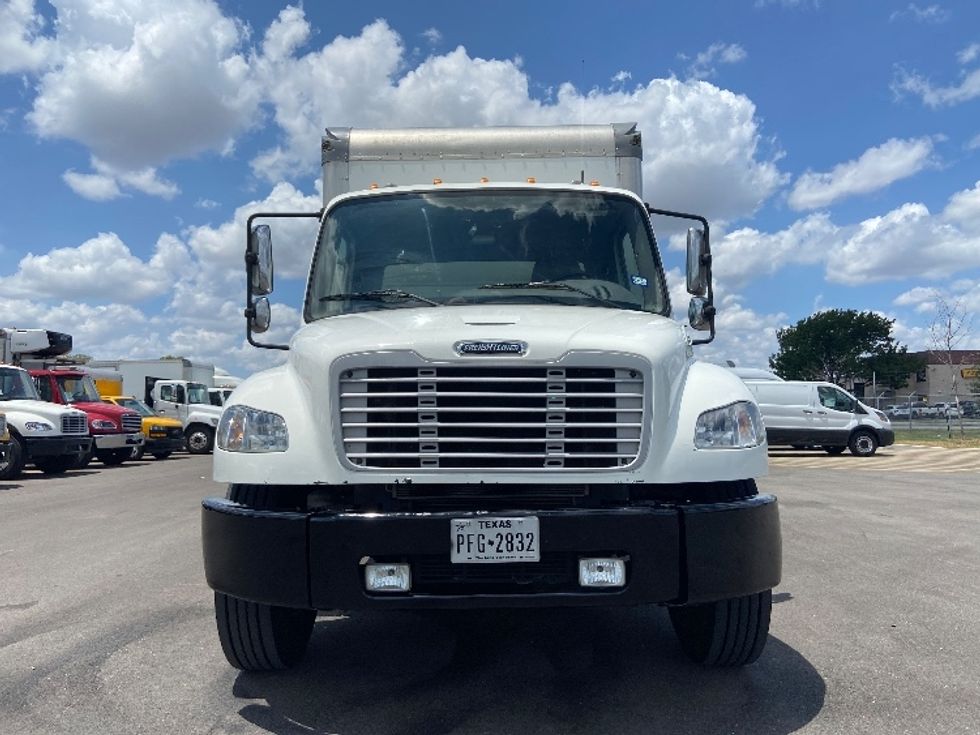 Medium Duty Box Truck-Light and Medium Duty Trucks-Freightliner-2022-M2-San Antonio-TX-322,717\n\t\tmiles-$ 27,000 - Image 2