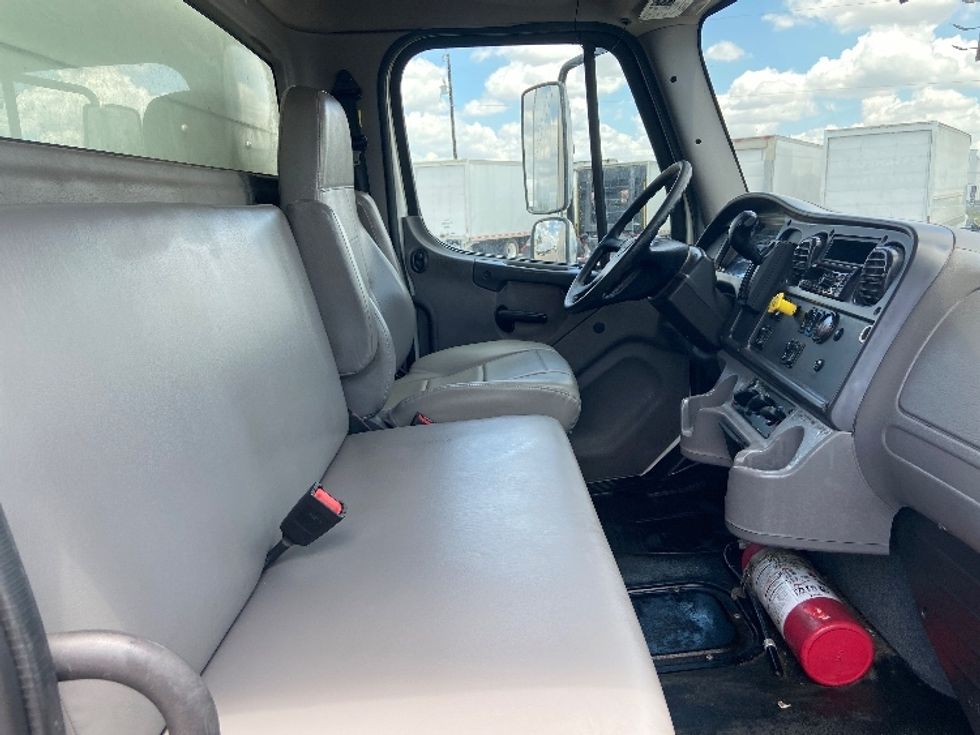Medium Duty Box Truck-Light and Medium Duty Trucks-Freightliner-2022-M2-San Antonio-TX-322,717\n\t\tmiles-$ 27,000 - Image 22