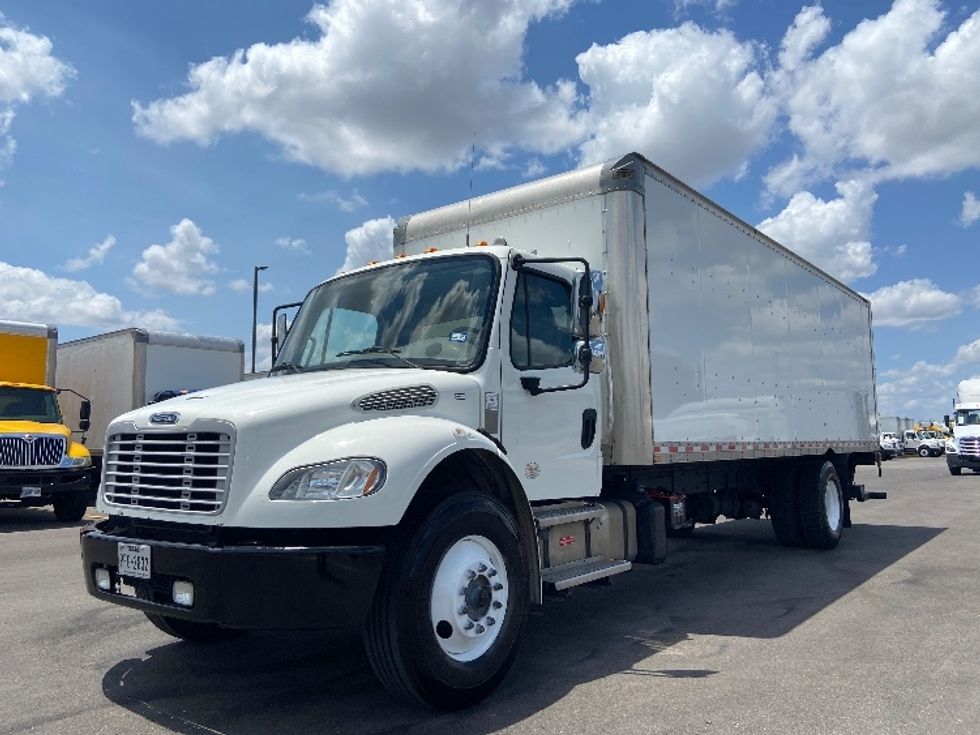 Medium Duty Box Truck-Light and Medium Duty Trucks-Freightliner-2022-M2-San Antonio-TX-322,717\n\t\tmiles-$ 27,000 - Image 3