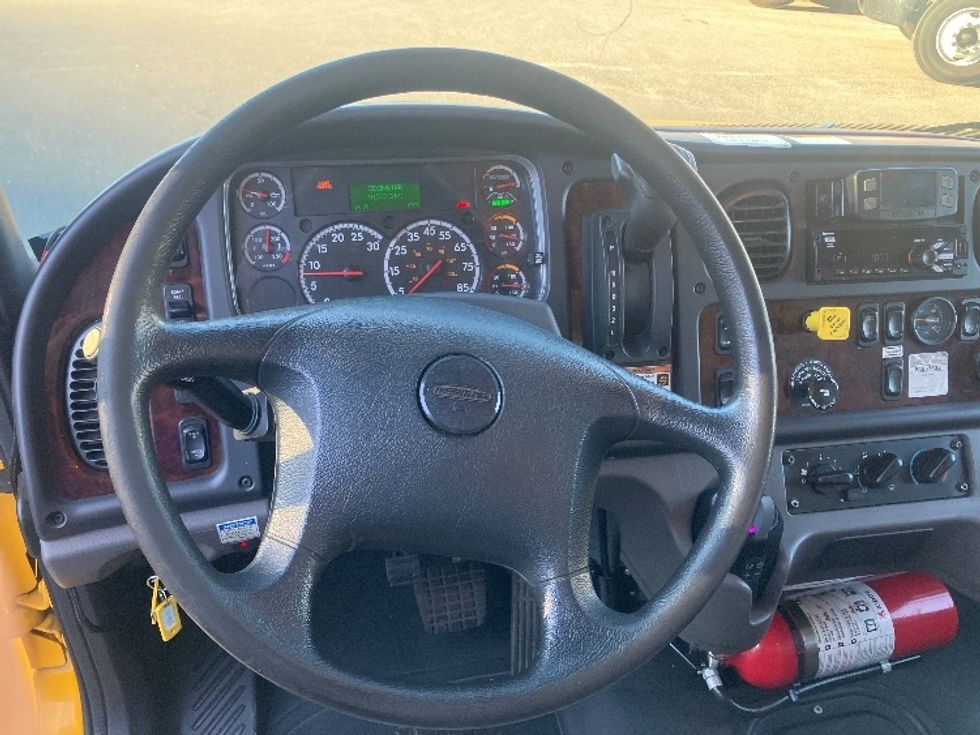 Medium Duty Box Truck-Light and Medium Duty Trucks-Freightliner-2022-M2-San Diego-CA-91,538\n\t\tmiles-$ 79,750 - Image 18