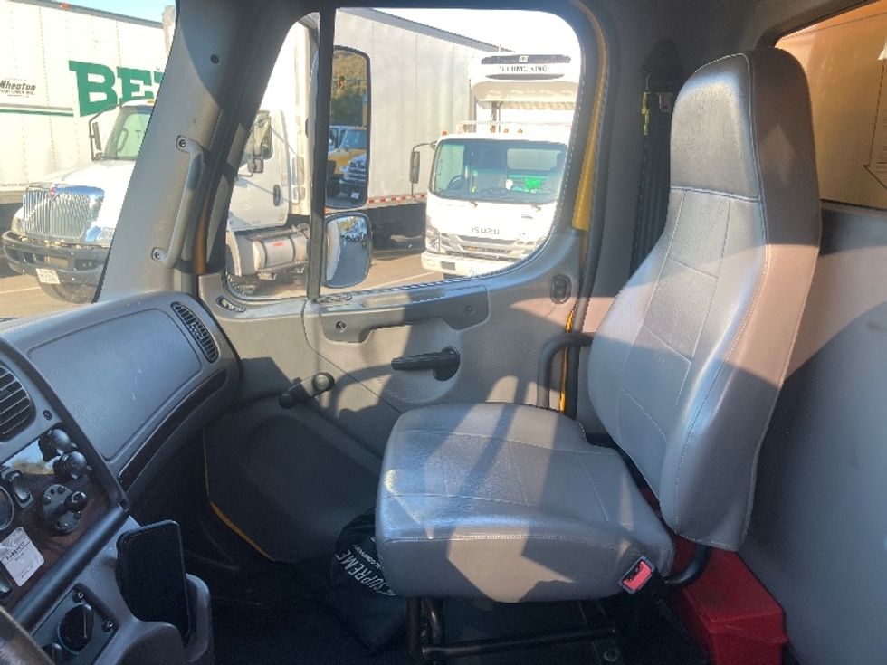 Medium Duty Box Truck-Light and Medium Duty Trucks-Freightliner-2022-M2-San Diego-CA-91,538\n\t\tmiles-$ 79,750 - Image 19