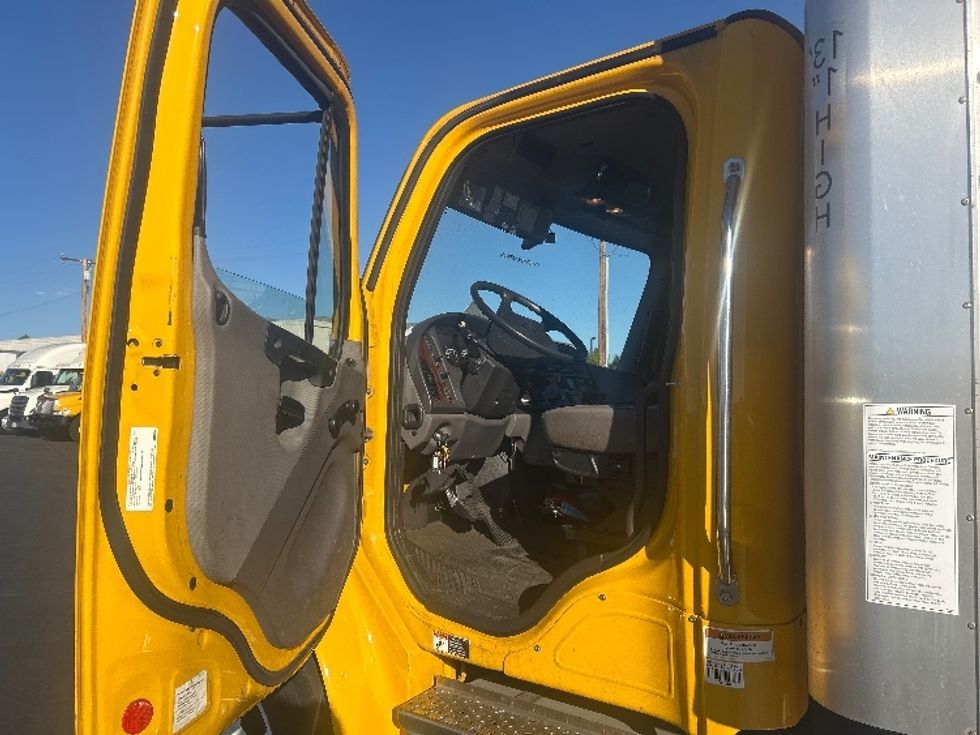 Medium Duty Box Truck-Light and Medium Duty Trucks-Freightliner-2022-M2-Santa Ana-CA-77,834\n\t\tmiles-$ 80,250 - Image 16