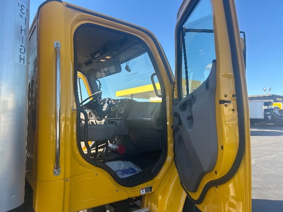 Medium Duty Box Truck-Light and Medium Duty Trucks-Freightliner-2022-M2-Santa Ana-CA-77,834\n\t\tmiles-$ 80,250 - Image 20