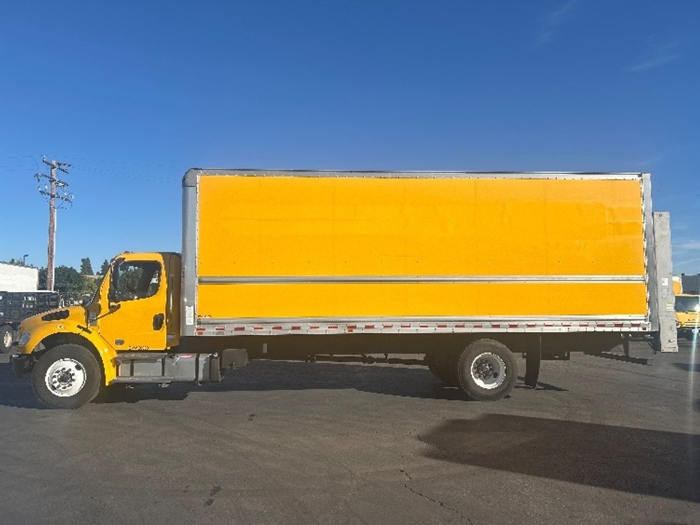 Medium Duty Box Truck-Light and Medium Duty Trucks-Freightliner-2022-M2-Santa Ana-CA-77,834\n\t\tmiles-$ 80,250 - Image 4