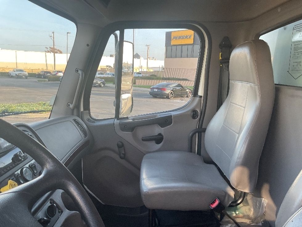 Medium Duty Box Truck-Light and Medium Duty Trucks-Freightliner-2022-M2-Santa Ana-CA-91,240\n\t\tmiles-$ 81,000 - Image 19