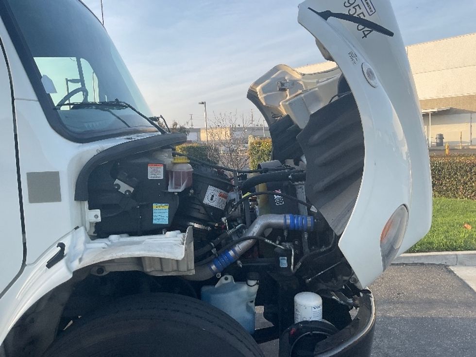 Medium Duty Box Truck-Light and Medium Duty Trucks-Freightliner-2022-M2-Santa Ana-CA-91,240\n\t\tmiles-$ 81,000 - Image 23