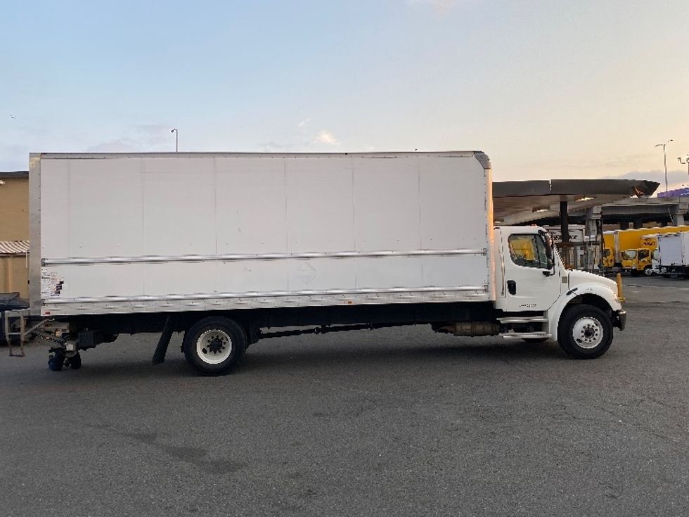 Medium Duty Box Truck-Light and Medium Duty Trucks-Freightliner-2022-M2-Seattle-WA-92,257\n\t\tmiles-$ 79,250 - Image 15