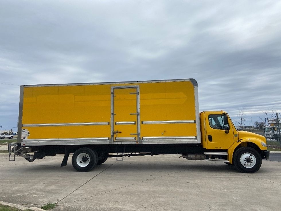 Medium Duty Box Truck-Light and Medium Duty Trucks-Freightliner-2022-M2-Selma-TX-110,584\n\t\tmiles-$ 75,250 - Image 15