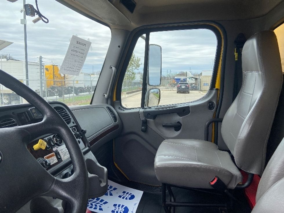 Medium Duty Box Truck-Light and Medium Duty Trucks-Freightliner-2022-M2-Selma-TX-110,584\n\t\tmiles-$ 75,250 - Image 19