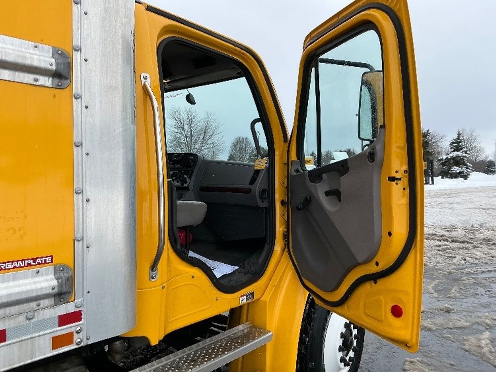 Medium Duty Box Truck-Light and Medium Duty Trucks-Freightliner-2022-M2-South Bend-IN-64,003\n\t\tmiles-$ 80,500 - Image 20