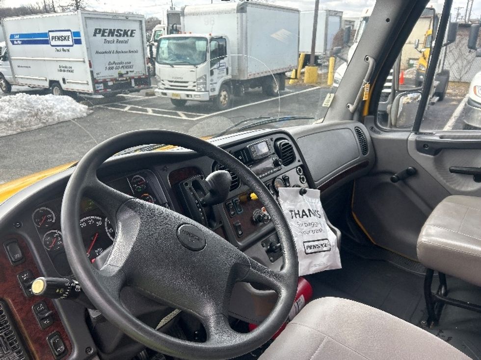 Medium Duty Box Truck-Light and Medium Duty Trucks-Freightliner-2022-M2-South Plainfield-NJ-260,806\n\t\tmiles-$ 38,500 - Image 17