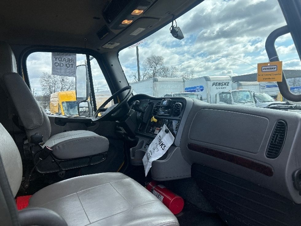 Medium Duty Box Truck-Light and Medium Duty Trucks-Freightliner-2022-M2-South Plainfield-NJ-260,806\n\t\tmiles-$ 38,500 - Image 22