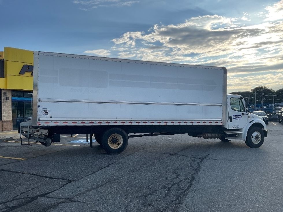 Medium Duty Box Truck-Light and Medium Duty Trucks-Freightliner-2022-M2-Springfield-MA-124,296\n\t\tmiles-$ 75,250 - Image 15