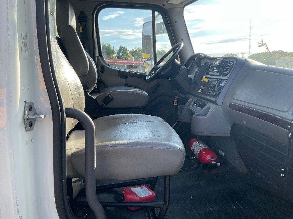 Medium Duty Box Truck-Light and Medium Duty Trucks-Freightliner-2022-M2-Springfield-MA-124,296\n\t\tmiles-$ 75,250 - Image 21