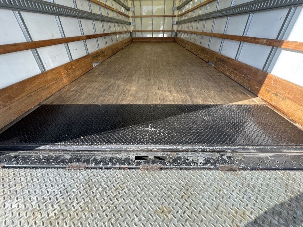 Medium Duty Box Truck-Light and Medium Duty Trucks-Freightliner-2022-M2-Springfield-MA-239,260\n\t\tmiles-$ 45,250 - Image 10