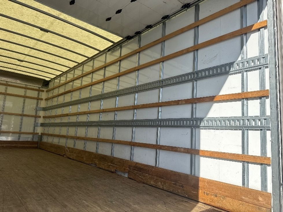 Medium Duty Box Truck-Light and Medium Duty Trucks-Freightliner-2022-M2-Springfield-MA-239,260\n\t\tmiles-$ 45,250 - Image 12