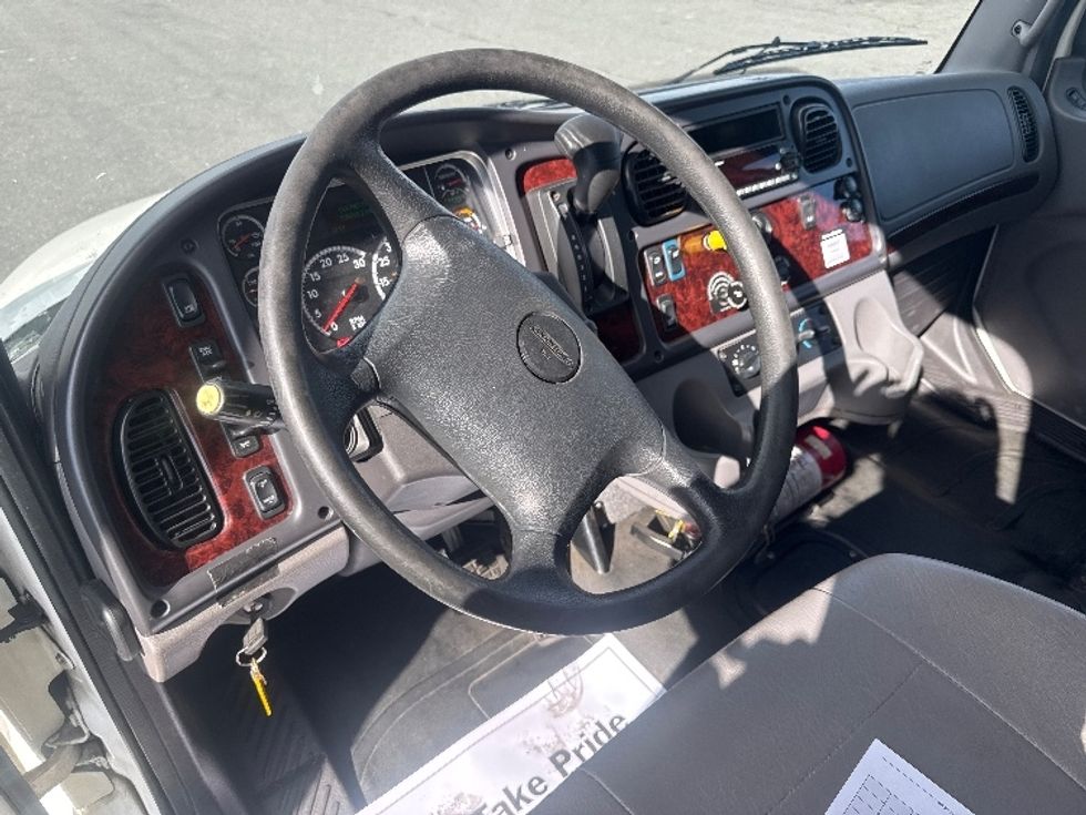 Medium Duty Box Truck-Light and Medium Duty Trucks-Freightliner-2022-M2-Springfield-MA-239,260\n\t\tmiles-$ 45,250 - Image 17