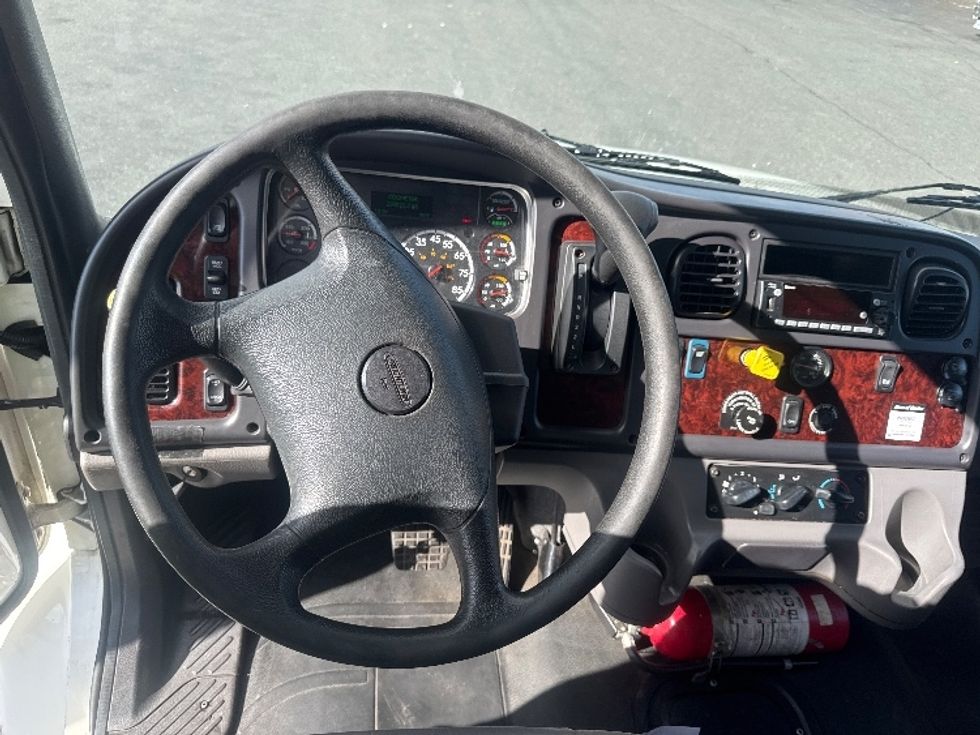 Medium Duty Box Truck-Light and Medium Duty Trucks-Freightliner-2022-M2-Springfield-MA-239,260\n\t\tmiles-$ 45,250 - Image 18