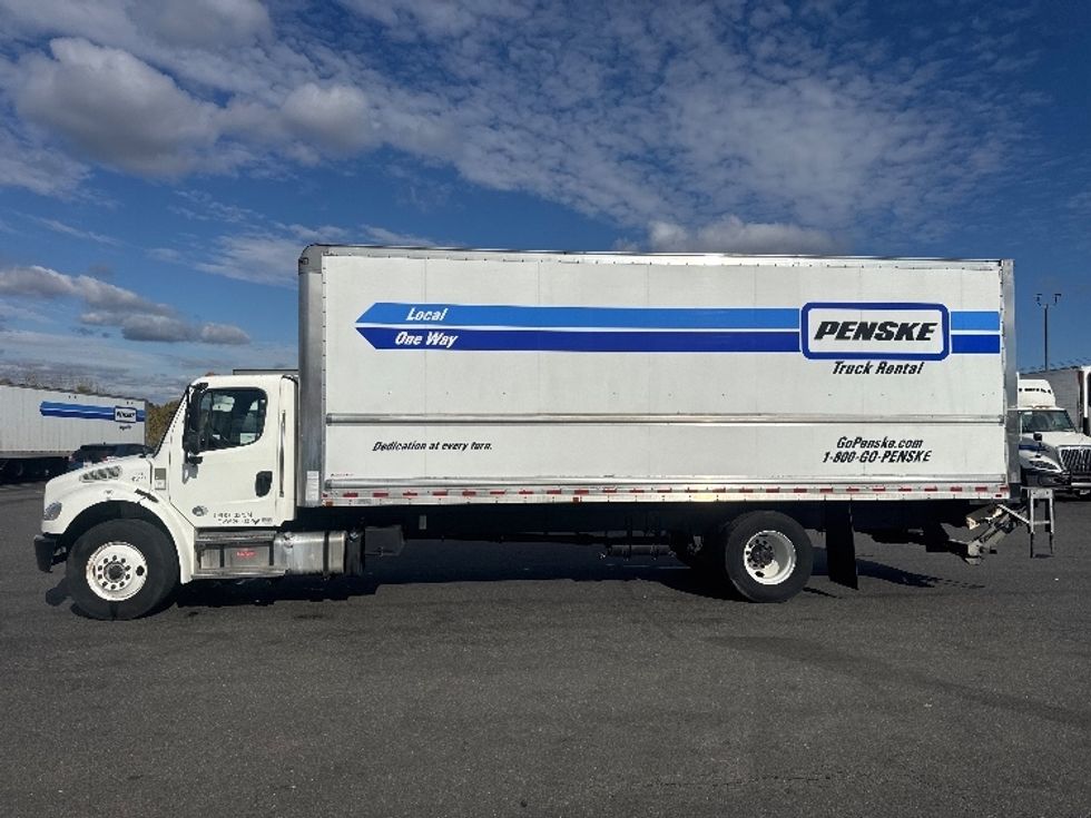 Medium Duty Box Truck-Light and Medium Duty Trucks-Freightliner-2022-M2-Springfield-MA-239,260\n\t\tmiles-$ 45,250 - Image 4